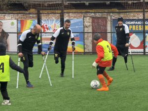 У Чернівцях з'явився ще один модерновий спортивний майданчик для дітей